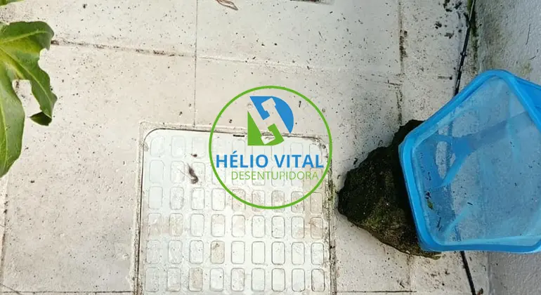 Desentupimento de Área de Serviço