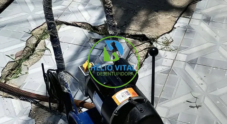 Desentupidora de Área de Serviço em Maraponga - Desentupidora Hélio Vital - Fortaleza - CE: ligue agora 24 hs por dia (85) 9 9671-6232!