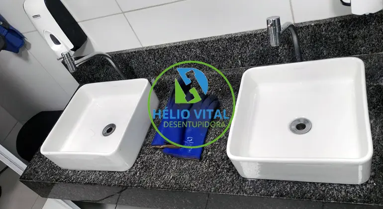 Desentupidora de Pia em Praia de Iracema - Desentupidora Hélio Vital - Fortaleza - CE: Ligue 24 hs (85) 9 9671-6232, orçamento grátis hs!
