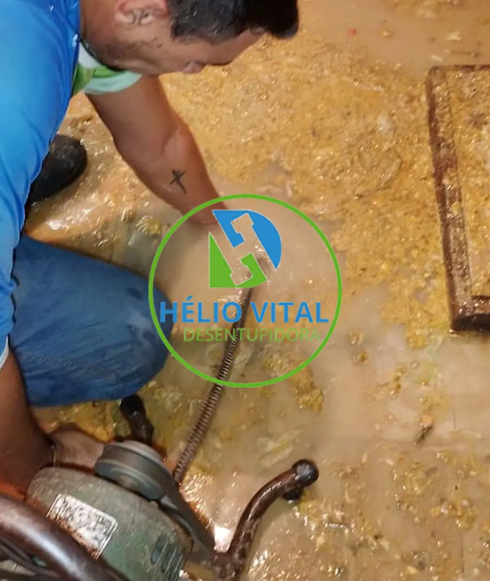 Desentupidora de Caixa de Gordura - Desentupidora Hélio Vital - (85) 9 9671-6232 - Fortaleza - CE: ligue 24 hs e tenha orçamento grátis 24 hs