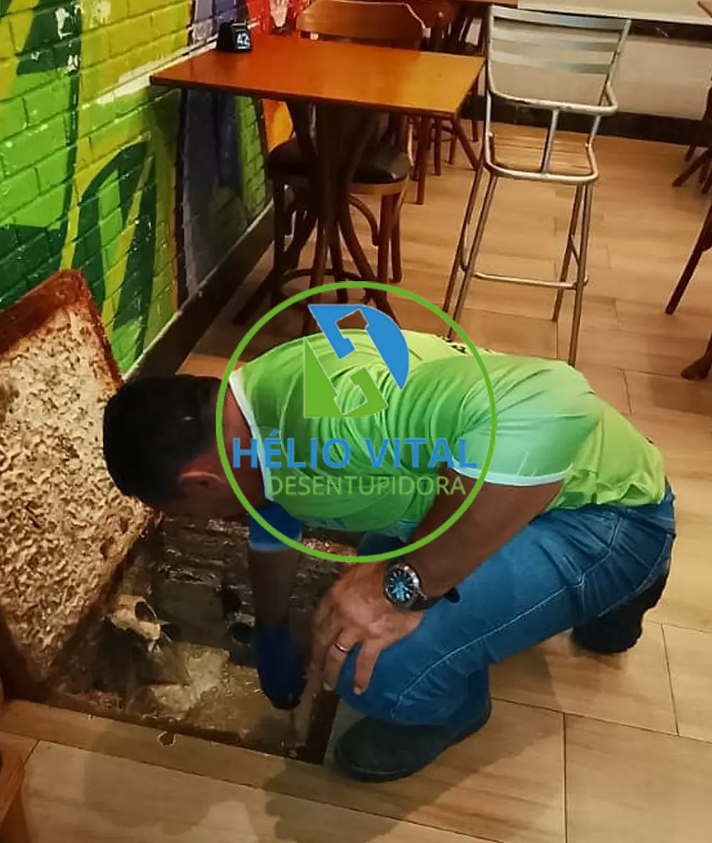 Desentupidora de Caixa de Gordura - Desentupidora Hélio Vital - (85) 9 9671-6232 - Fortaleza - CE: ligue 24 hs e tenha orçamento grátis 24 hs